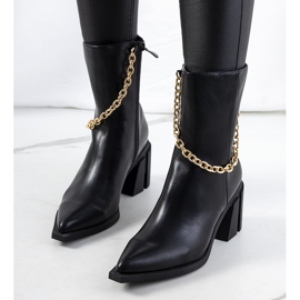 Massa mustat cowboysaappaat 1