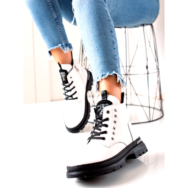 Valkoiset eristetyt saappaat Filippo DBT3063 / 21 WH valkoinen 1