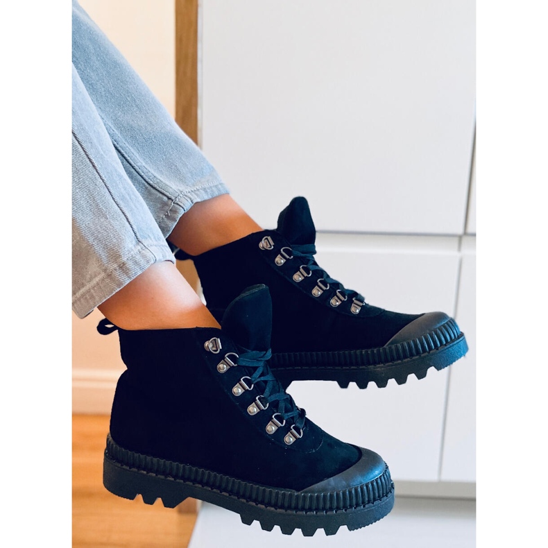 PA1 Malyen Mustat vaelluslenkkarit 1