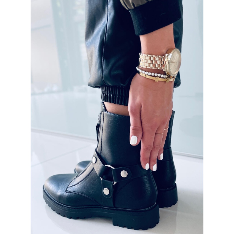 Oliver Mustat tasaiset saappaat 2