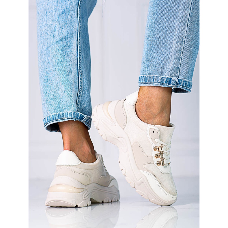 Naisten tennarit paksussa Shelovet beigessä pohjassa 1