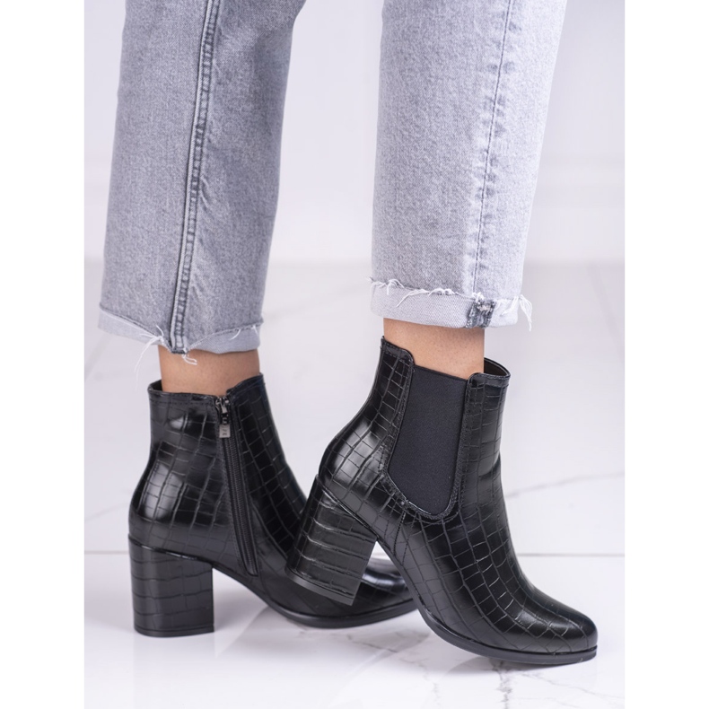 Jodhpur-saappaat Shelovet-postauksessa mustat kuviollisilla saappailla 1