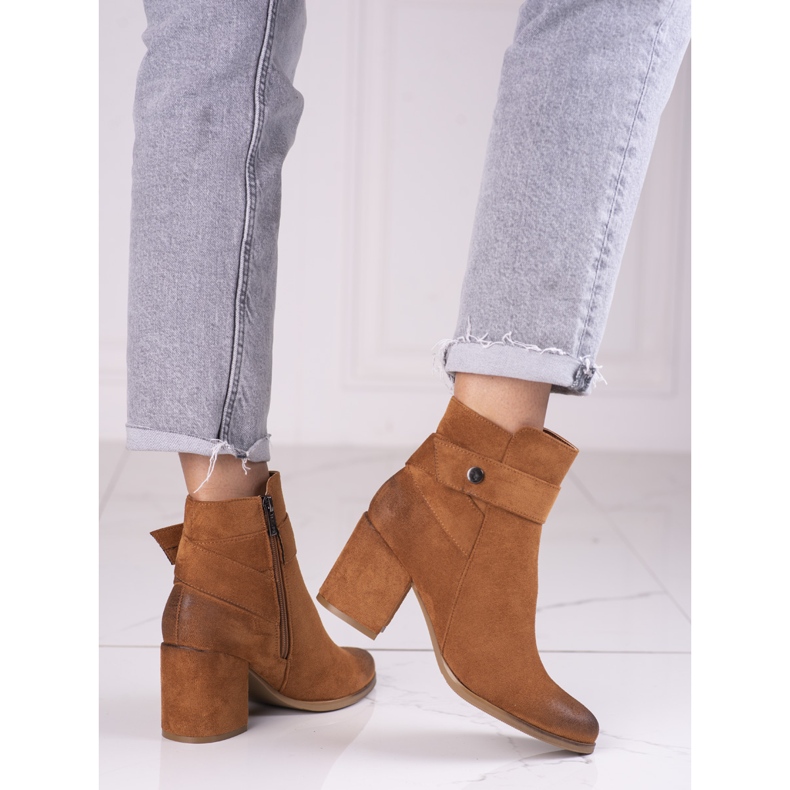 Ruskeat naisten saappaat pylväässä ekologisesta Shelovet mokkanahkasta 1