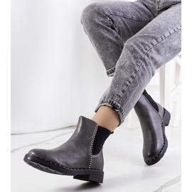 Harmaat Chelsea-saappaat Lutonilta 1