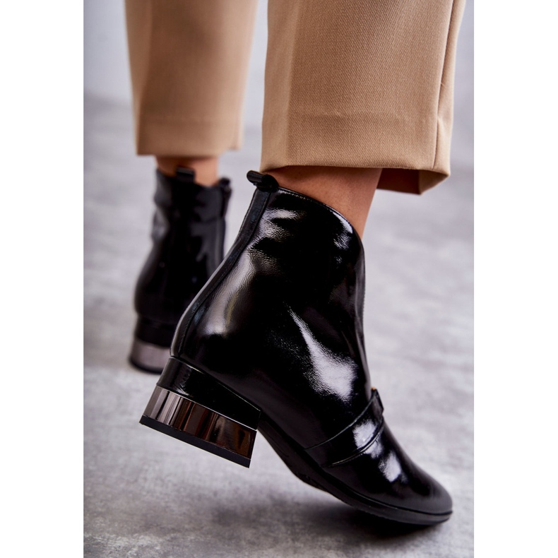 Nahkasaappaat tasakorkoisella Laura Messi 2268 mustalla 2