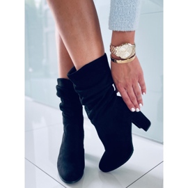 Pola Mustat korkokengät 1