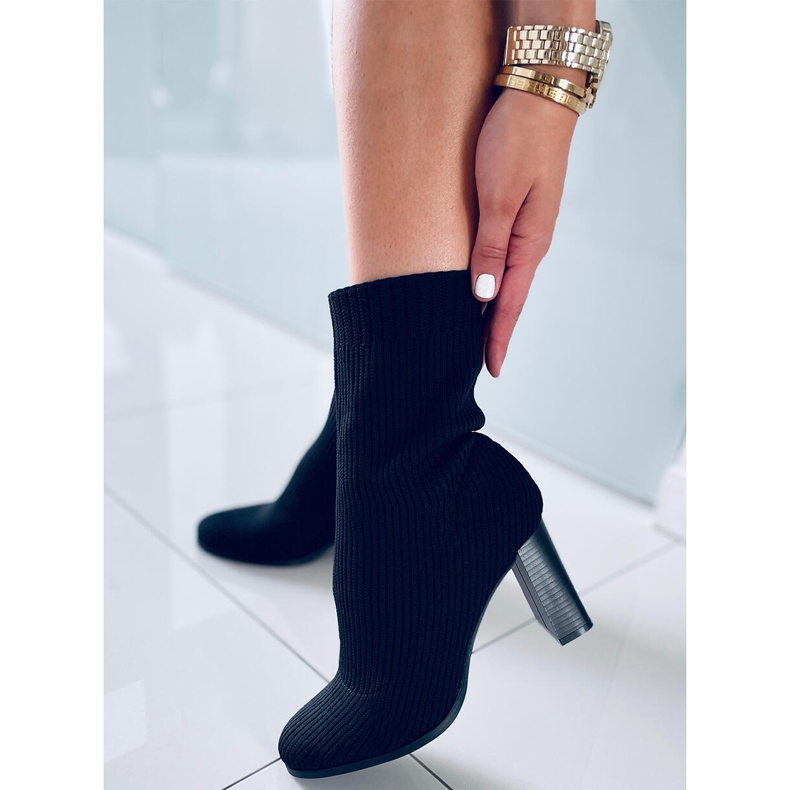 Hermione Mustat korkokengät 1