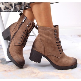 Naisten ruskeat mokkanahkaa lämpimät saappaat Potocki 1