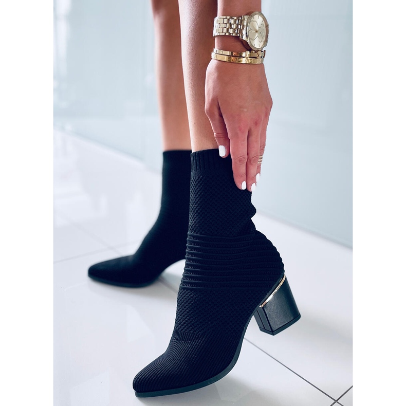 Tiara Mustat korkokengät 1