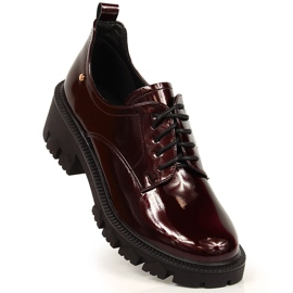 Naisten viininpunaiseksi lakatut loaferit Potocki punainen monivärinen 1