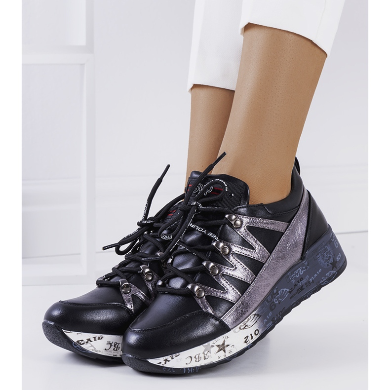 BM Mustat ja metalliset Ballard-lenkkarit hopea 1