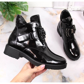 Naisten saappaat lakatulla mustalla Potocki-rusetilla 1