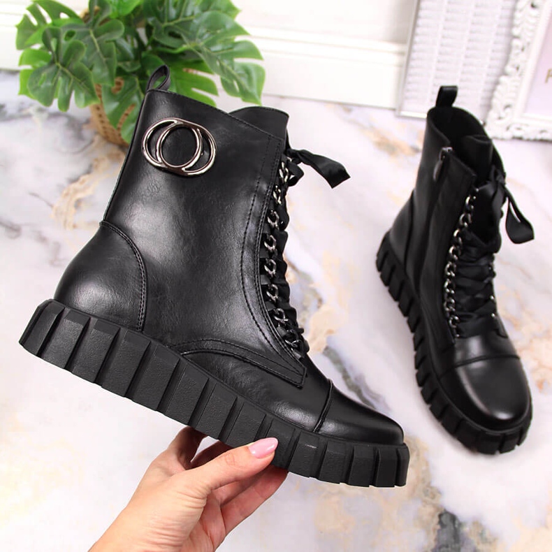 Naisten mustat työntekijät Potockin alustalla 1