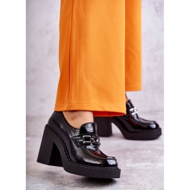 Lakatut kengät massiivisessa Black Jaime -tolppassa musta 1