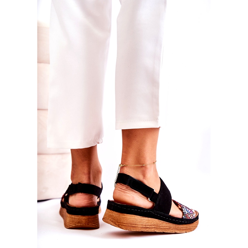 Naisten nahkasandaalit Maciejka 04142-20 musta monivärinen 3