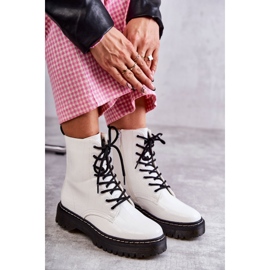 Naisten valkoiset lämpimät käärmeennahkasaappaat Salma valkoinen 2