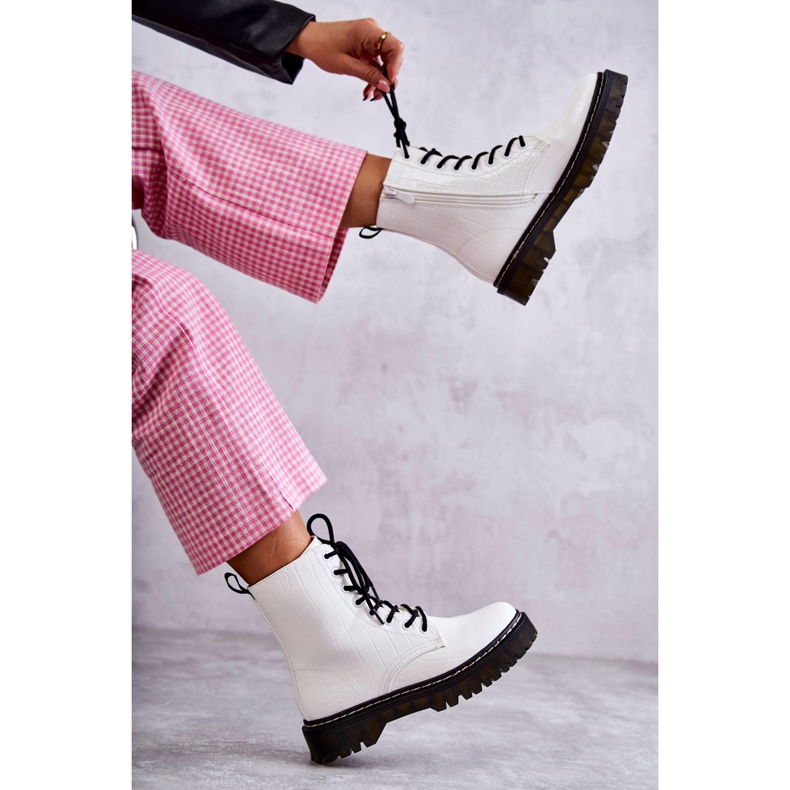 Naisten valkoiset lämpimät käärmeennahkasaappaat Salma valkoinen 1