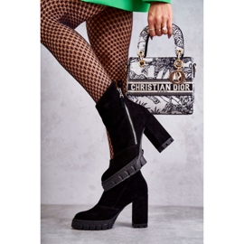 Muodikkaat mokkanahkaiset korkokengät Laura Messi 2509 musta 1