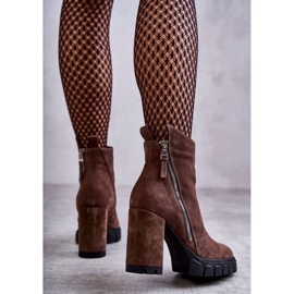 Muodikkaat mokkanahkaiset korkokenkiä Laura Messi 2509 Ruskea 2