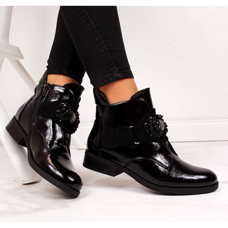 S.Barski S. Barskin eristetyt, lakatut naisten saappaat mustalla rusetilla 1