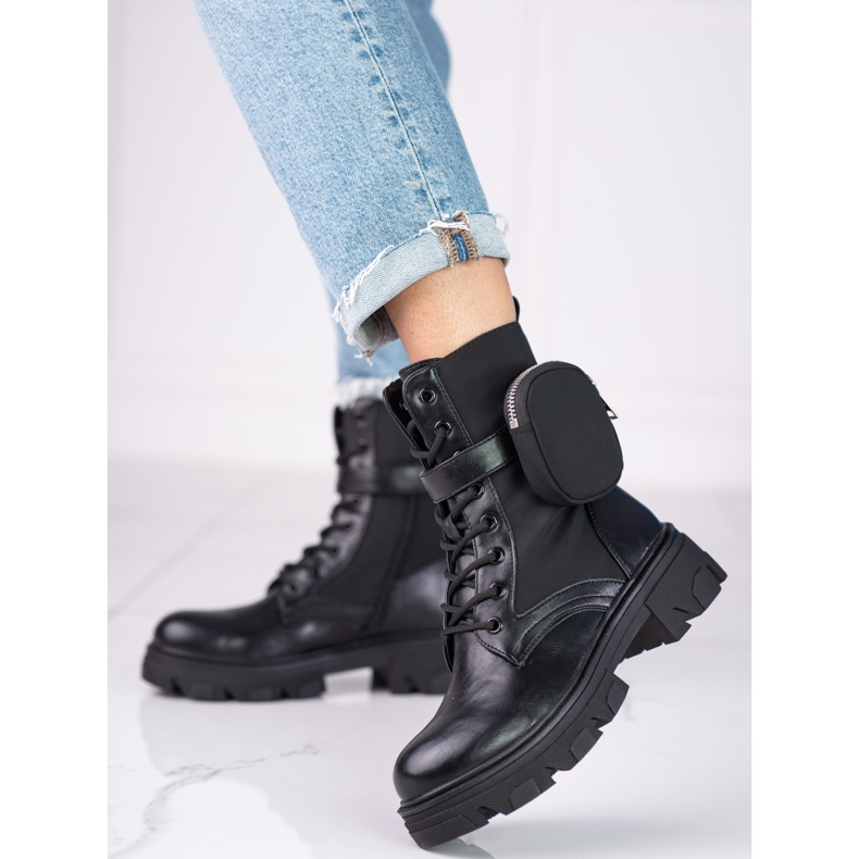 Naisten Shelovet-työntekijät mustalla taskulla 2