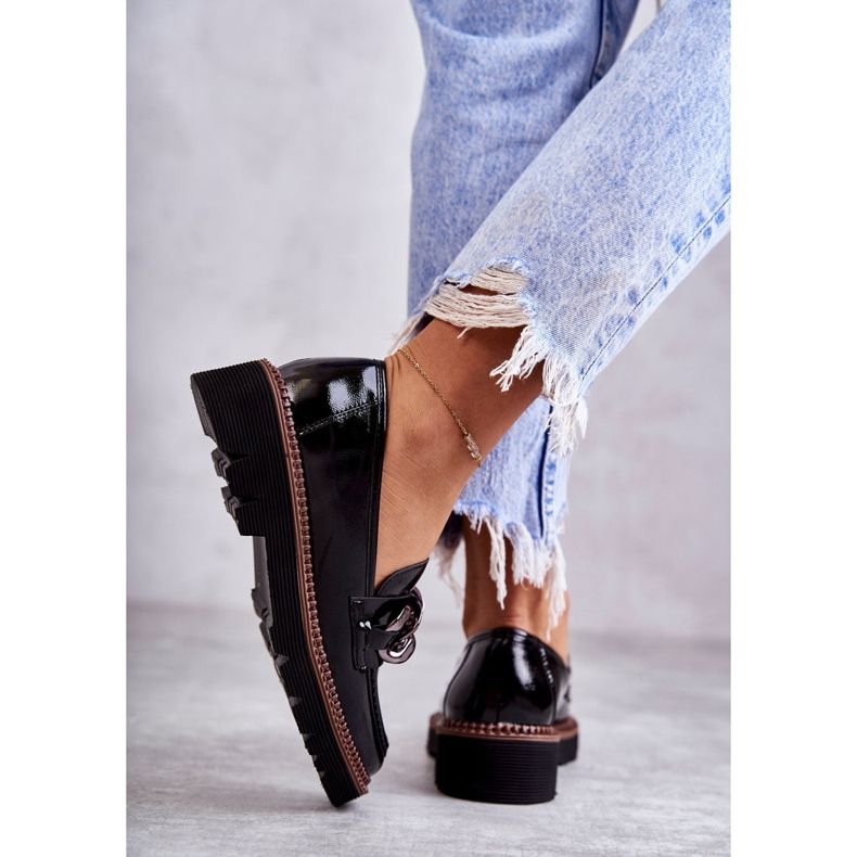 Vinceza Lakatut loaferit Black Reidun -alustalla musta 2