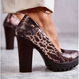 Nahkapumput baarissa Maciejka 02629-02 Ruskea 2