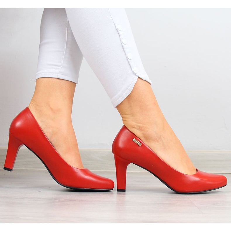 Pumput pylväässä punainen Sergio Leone 1