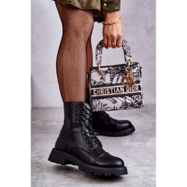 PJ1 Nahkasaappaat nastoilla Musta Palmira 1