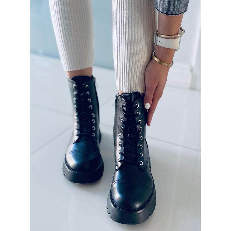 BM Bass Mustat saappaat 1