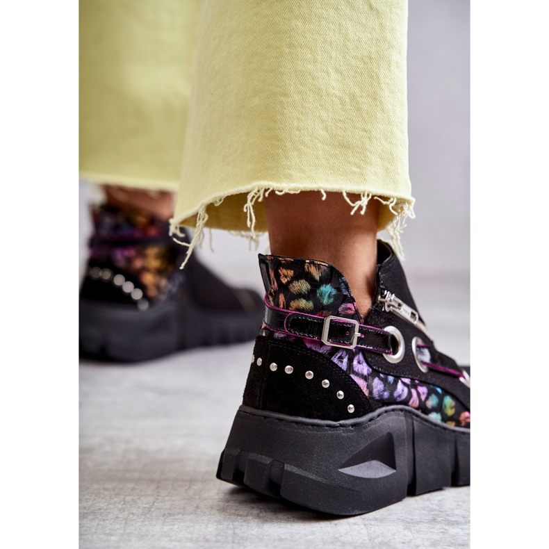 Nahkaiset Maciejka-saappaat täplillä 05660-20 musta monivärinen 2