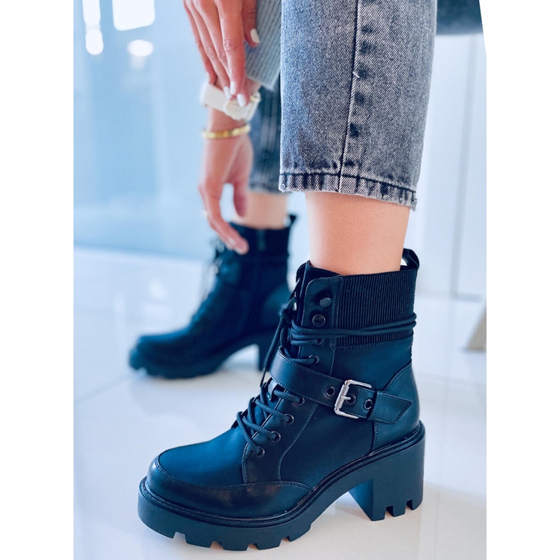 Brooks Black nauhalliset korkokengät musta 2