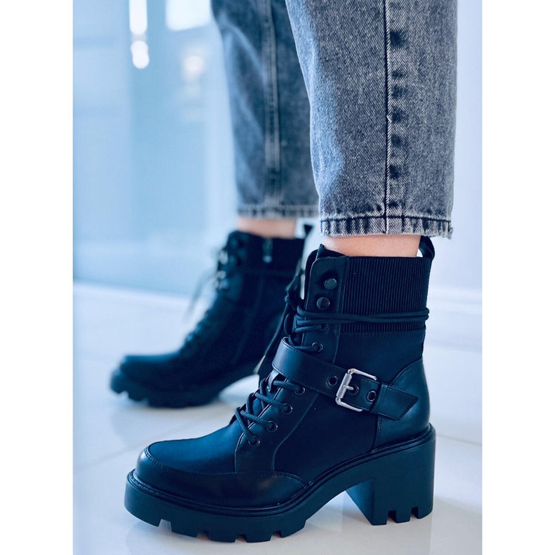 Brooks Black nauhalliset korkokengät musta 1