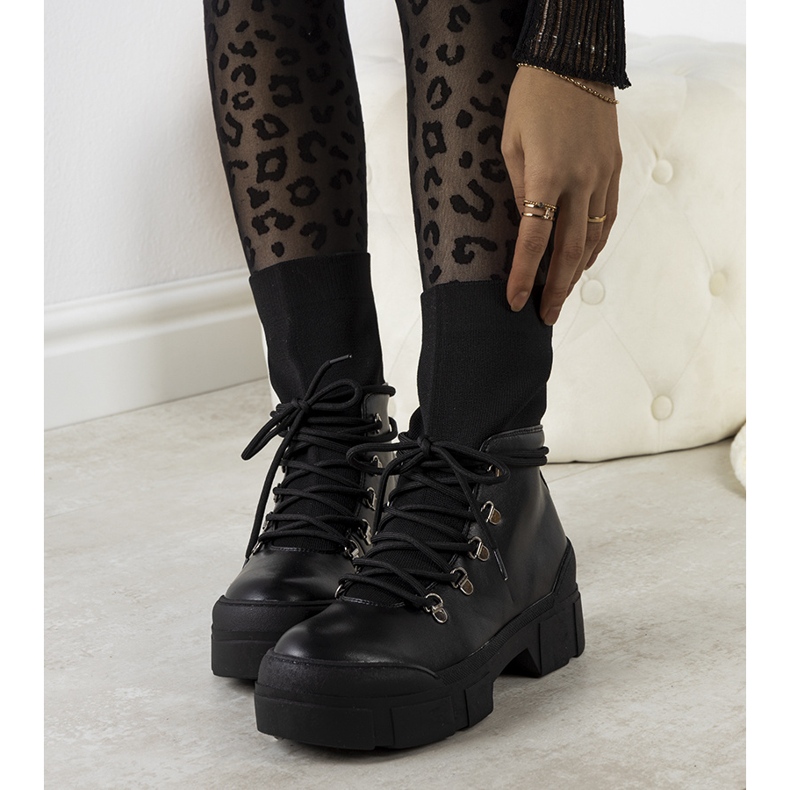 Passo naisten mustat vaelluskengät 1