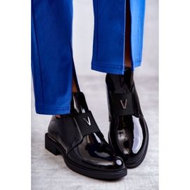 Vinceza Lakatut saappaat, joissa leikkaukset tasaisella kantapäällä Black Eunice musta 2