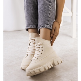 Nurbi naisten beigenväriset vaelluskengät 1