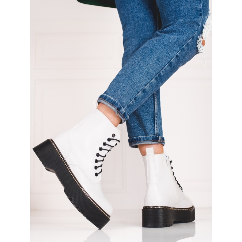 Naisten valkoiset Shelovet-laukut nauhoitettuina lavalle valkoinen 2