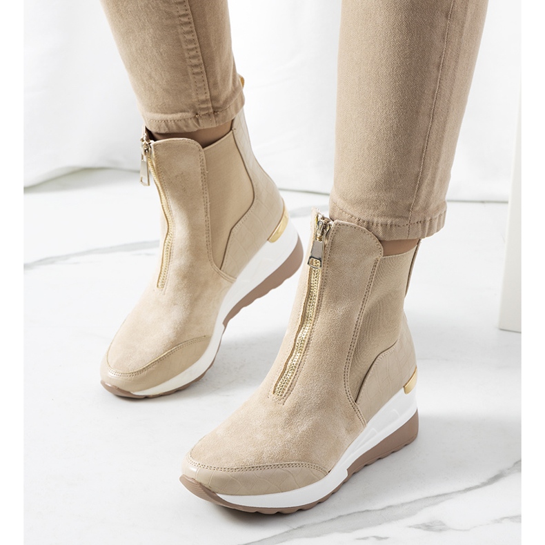 BM Beiget lenkkarit Triaca wedgessä 1