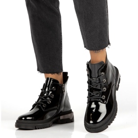 Lämpimät lakatut saappaat Filippo DBT4173 BK musta 1