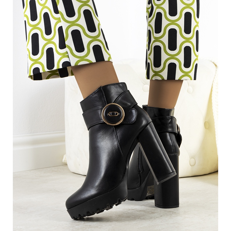 BM Aminatin mustat korkokengät 1