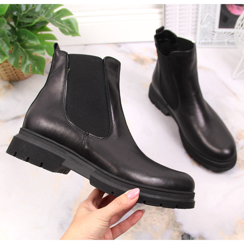 Mustat Dolce Pietro -nahkaiset nilkkurit 1