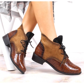 Naisten nauhalliset, lämpimänruskeat Jezzi-saappaat 1