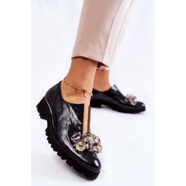 PA2 Tyylikkäät lakatut kengät mustalla ja harmaalla Cindy-koristeella 1