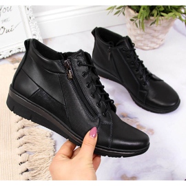 Naisten nahkasaappaat kiilalla musta Helios 567 1