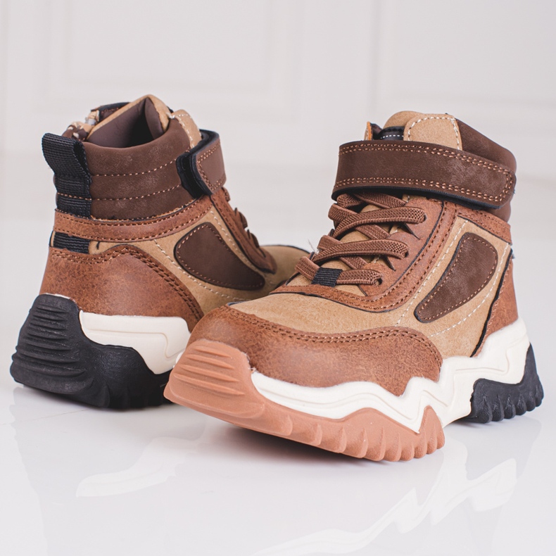 Poikien saappaat, eristetty Shelovet ruskea 2