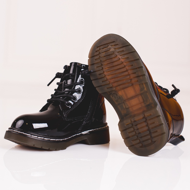 Lakatut tyttöjen saappaat Shelovet mustat 1