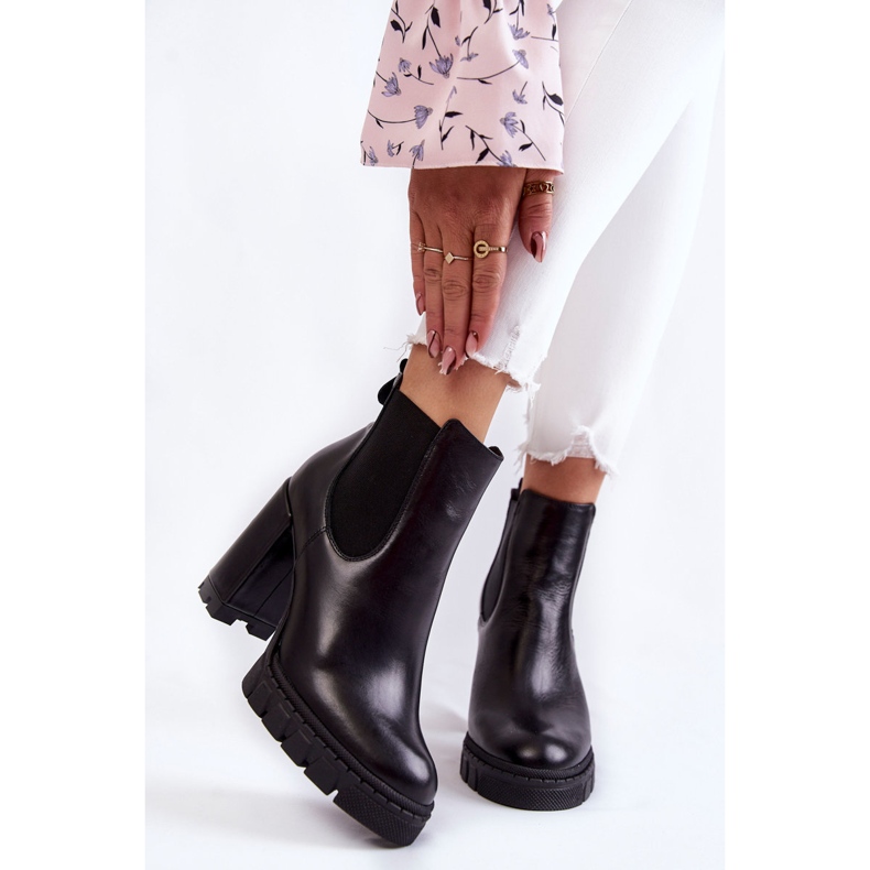 Nahkasaappaat sileät baarissa Musta Eldey 1