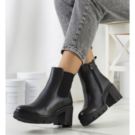 PA1 Seliman mustat korkokengät 1