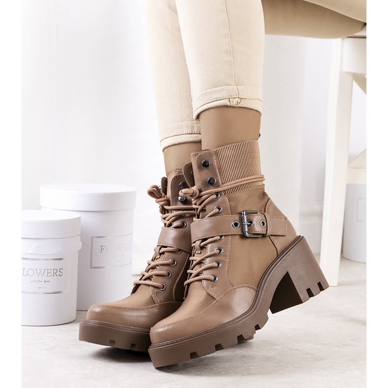 PA1 Ruskeat Messinan korkokengät beige 1