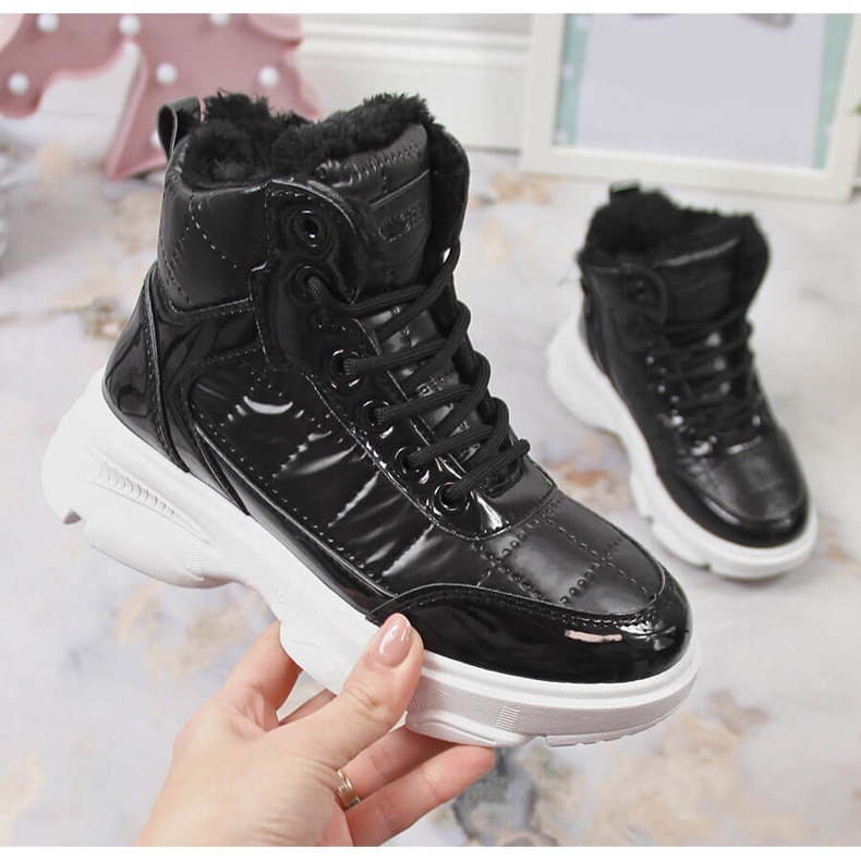 Naisten urheilukengät, metalliset, eristetty musta Vinceza 1